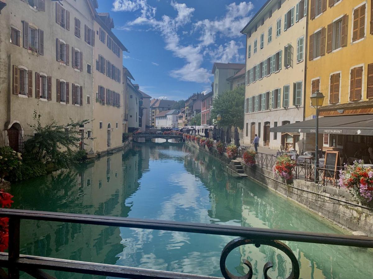 Atypique Sous Chateau Vieille Ville Annecy Exterior foto
